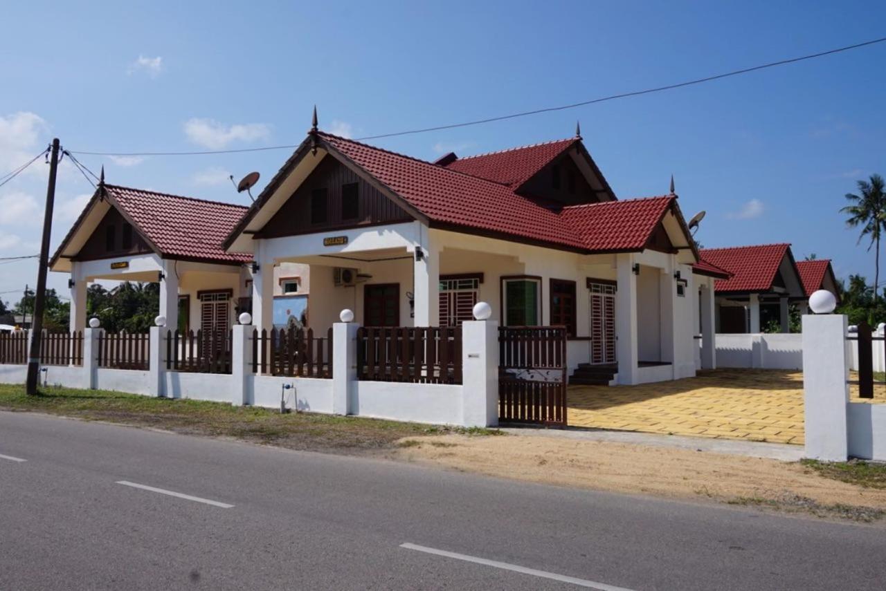 Wan'S Beach Guest House Dungun Kültér fotó